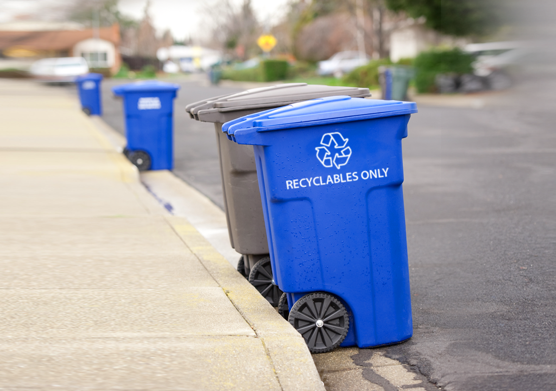 Curbside recycling bin